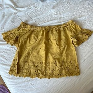 Madewell 💛 off the shoulder top